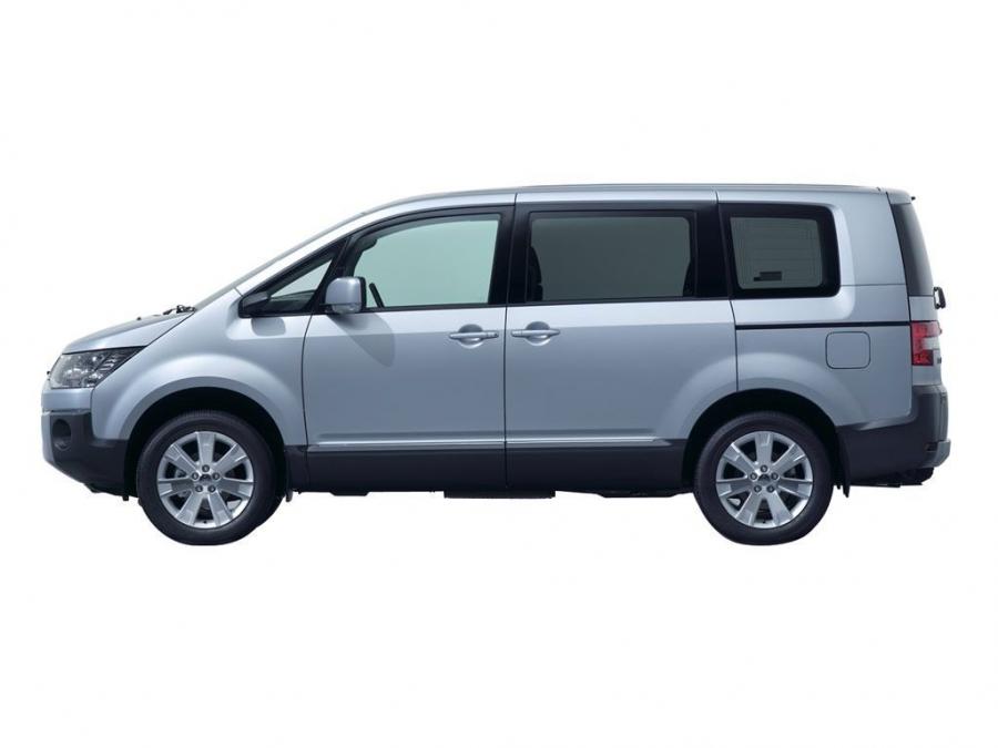  Mitsubishi Delica D:5 2007 года  (фото 23 из 31)